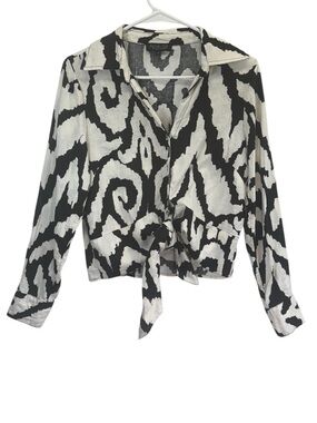 Rachel Zoe Black & White Abstract Tie-Front Button Down Shirt
Size M